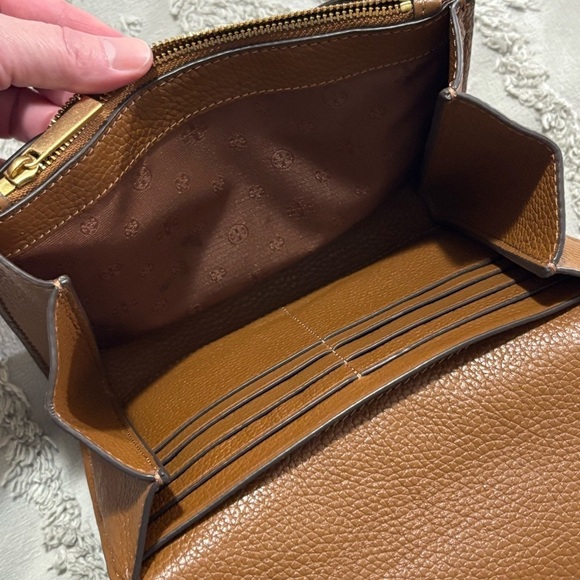 Tory Birch Britten Chain Wallet - Picture 7 of 15